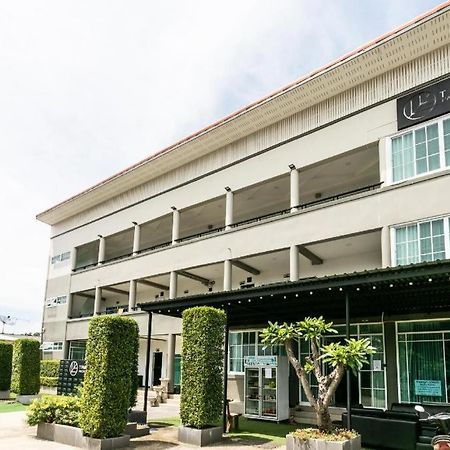 Hotel Oyo 75305 T Park Pak Chong Mu Si Exterior foto