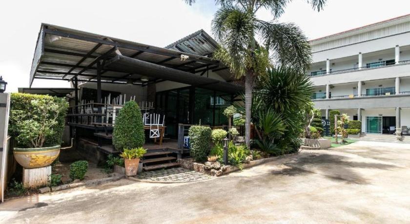 Hotel Oyo 75305 T Park Pak Chong Mu Si Exterior foto