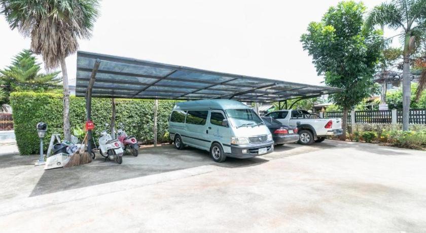 Hotel Oyo 75305 T Park Pak Chong Mu Si Exterior foto